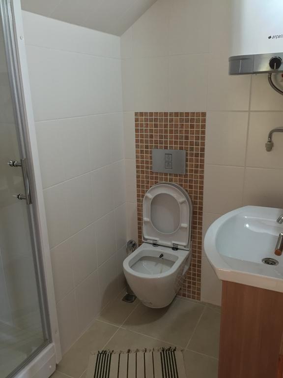 Kasinn Apart Turuncu Exteriér fotografie